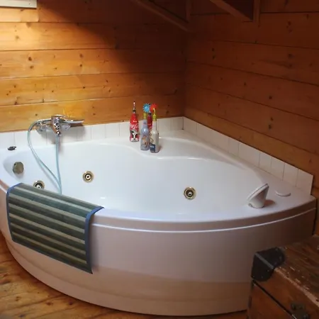 La Casa Del Sole Oda ve Kahvaltı Momperone